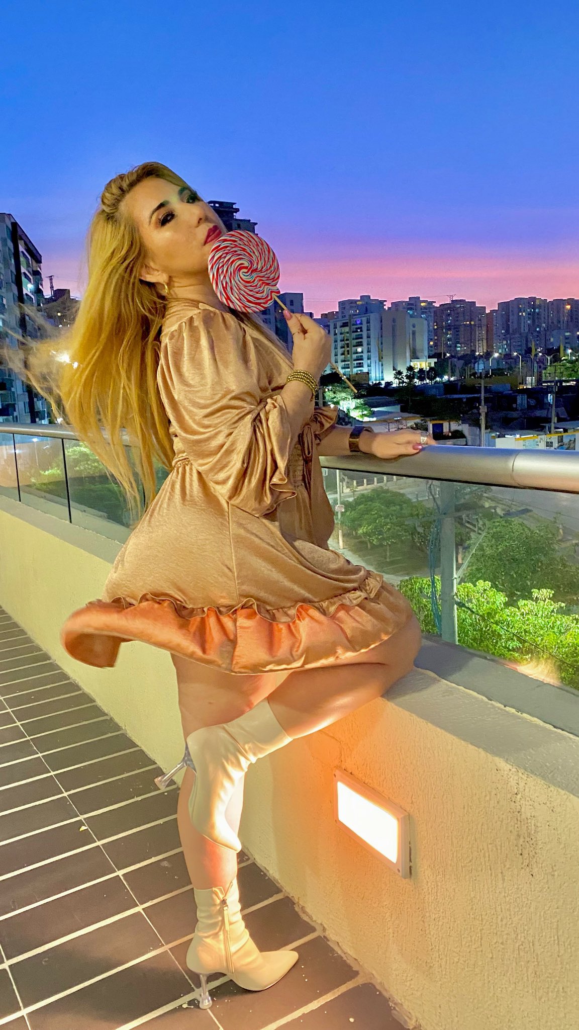 TW Pornstars Karla Alarcon Twitter Me acompañas a terminarla 3 25 AM 19 Jan  2022sexiezpix Web Porn