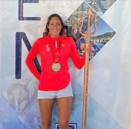 🇻🇪🏊🏼‍♀️🥇👏👏👏💯
🗞«La nadadora venezolana Paola Pérez conquistó esta semana una medalla de oro en el International Open Water Marathon 2022, en el río Toltén en Chile.
La tachirense registró un tiempo de 3 horas y 40 minutos en los 21 KM de la categoría femenina de este certamen»