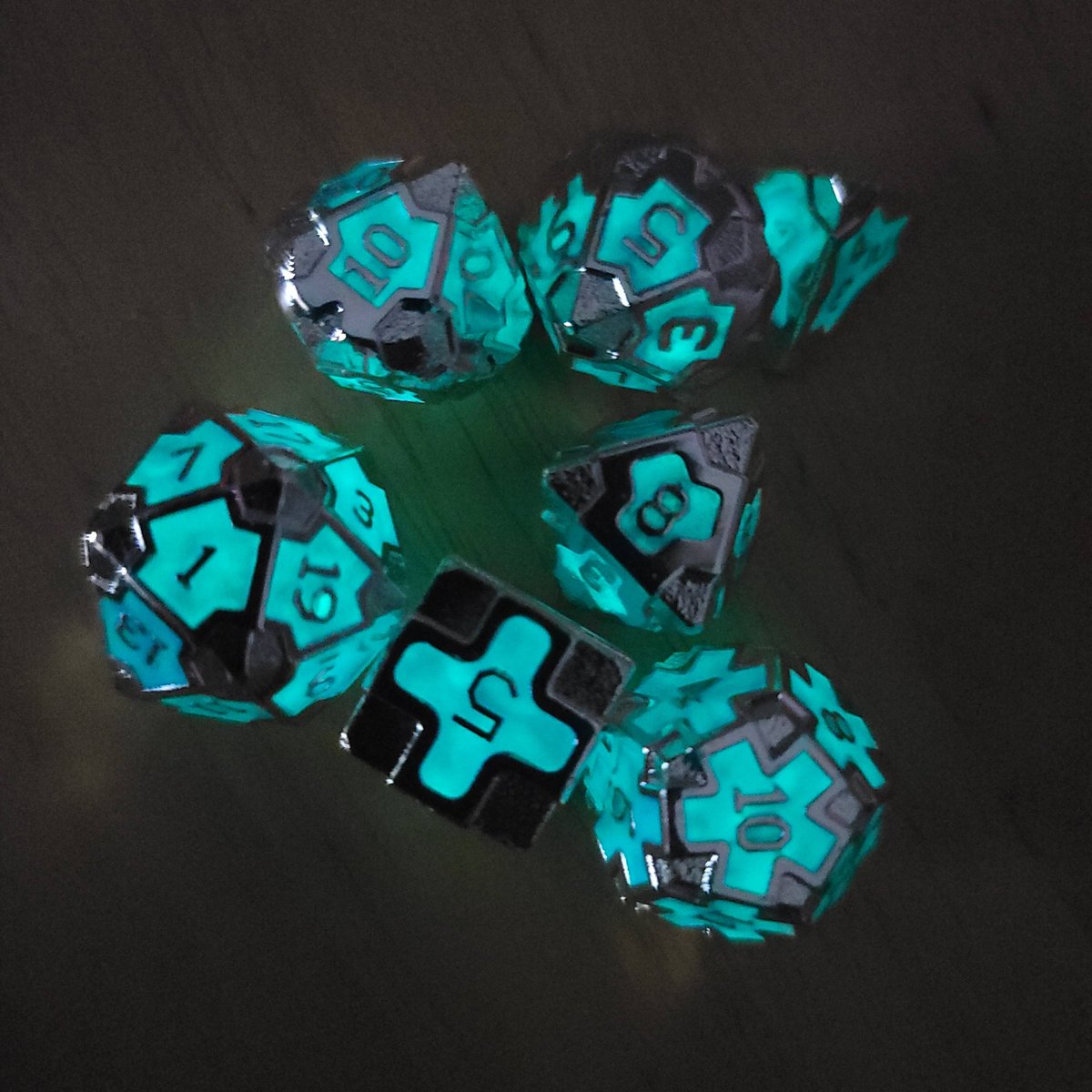 Dice Giveaway! Critical Reactor Dice Set!
Get yours here: ow.ly/lvQN30s7Lpn

Rules:
1. Follow us!
2. Tagging a dice dragon!
3. Share/Retweet this post!

Winner Announced on 01/20 (Thurs. Eve)
#dnd #dnd5e #ttrpg #giveaway #dice #ttrpg #diceset #criticalrole #metaldice #glow
