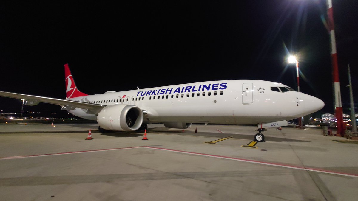 HIRO2396's tweet photo. #HelloTuerkiye 
年末年始に初めてイスタンブール空港を利用しました！
広くて開放的でした。
次回は空港の外に出たいです✈ https://t.co/IV91B4HUK0