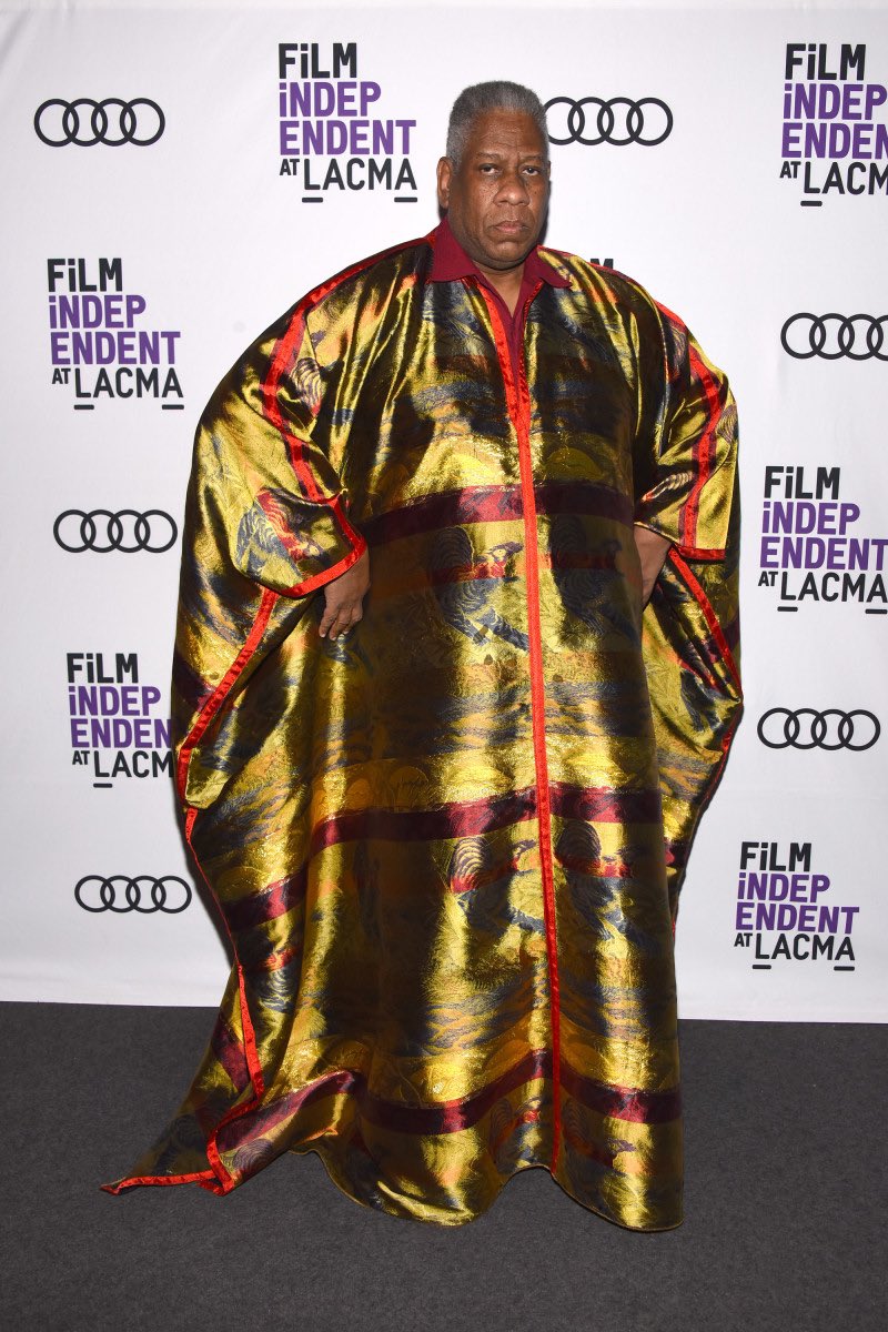 WonderMafe's tweet photo. TMZ confirma la muerte de André Leon Talley, a sus 73 años. 

André trabajó en Vogue en distintas áreas por 40 años. Su visión ayudaron a moldear las imágenes de moda durante los 80’s y 90’s https://t.co/93Eblu1BnJ