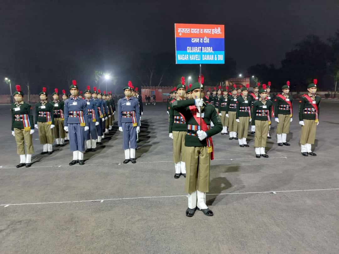 NCC_Dte_Gujarat's tweet photo. #RDC2022
#NCCGUJARAT
Braving the winter chill, Smartly turned out Cadets of Gujarat Directorate ready for "PMs Rally Competition" and Flag Area Competition.
@HQ_DG_NCC
@DefencePRO_Guj
@GovernorofGuj
@jitu_vaghani
@Bhupendrapbjp https://t.co/a7YgJQ2lhP