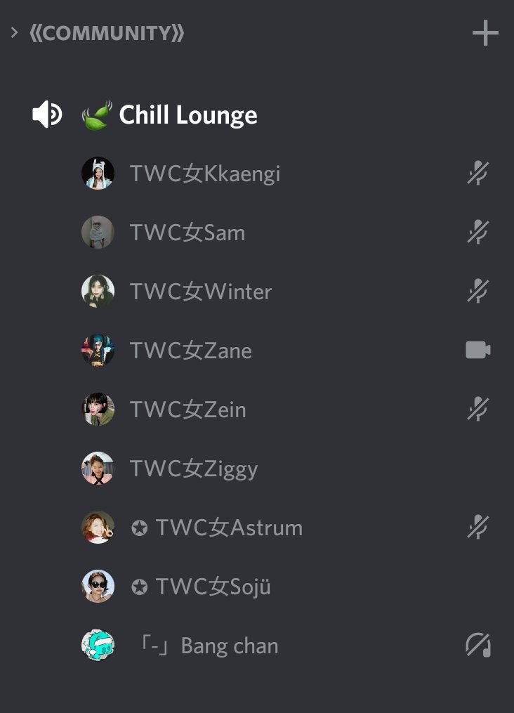 timetotwice_es's tweet photo. #AskTWC habang na sa call kami😗 https://t.co/HQeYWLDz3s