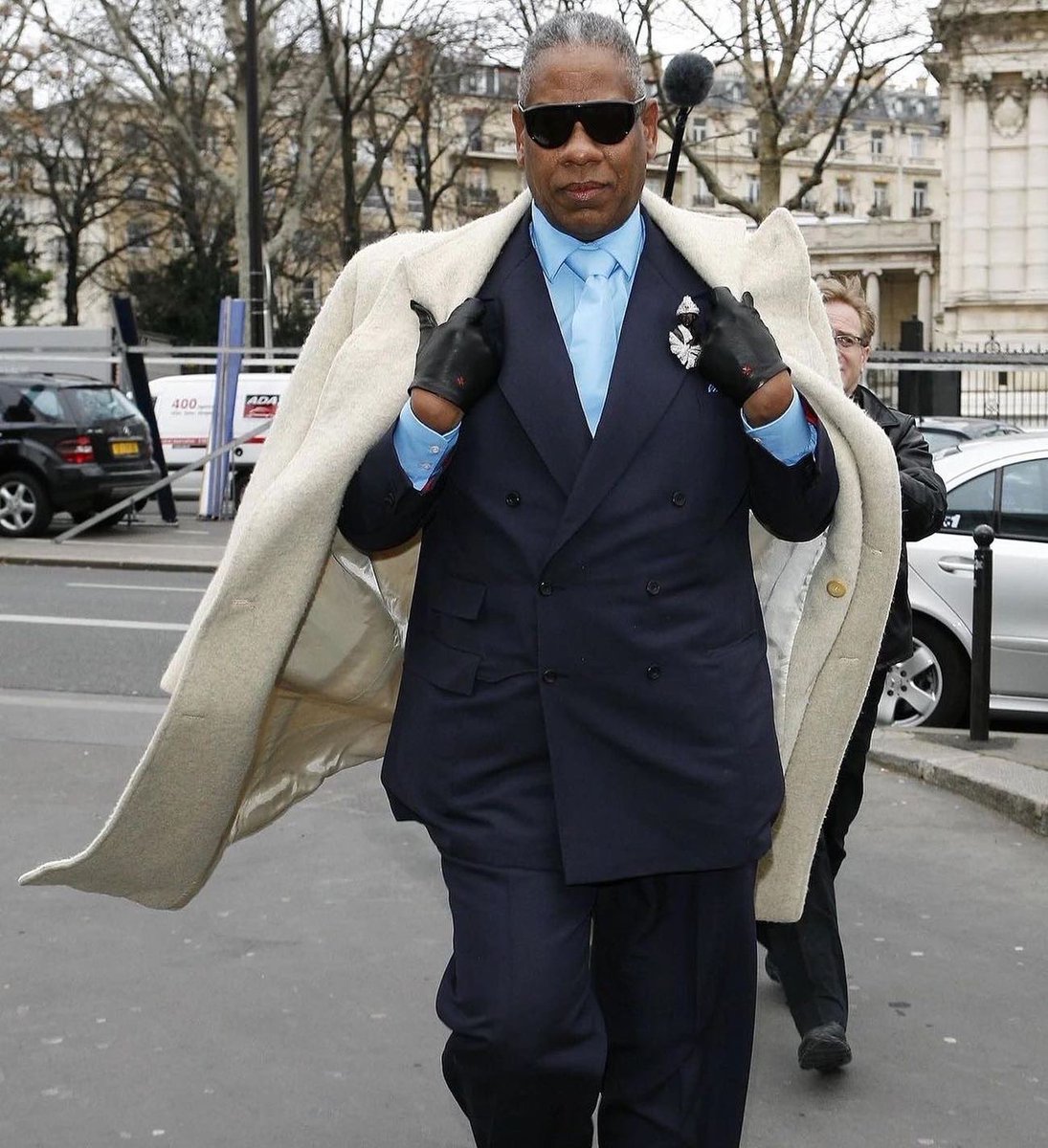 hollyrpeete's tweet photo. Rest In Peace André Leon Talley. 
What a mark you made 😞 🌹🙏🏾 https://t.co/VgLkLDpbWn