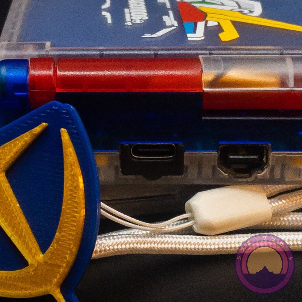 thesynthsunset's tweet image. "MSZ-006 Zeta Gameboy"

Still my favorite project, done as a present for a good friend.

LIST OF MODS WITHIN!

#gundam #gunpla #gameboy