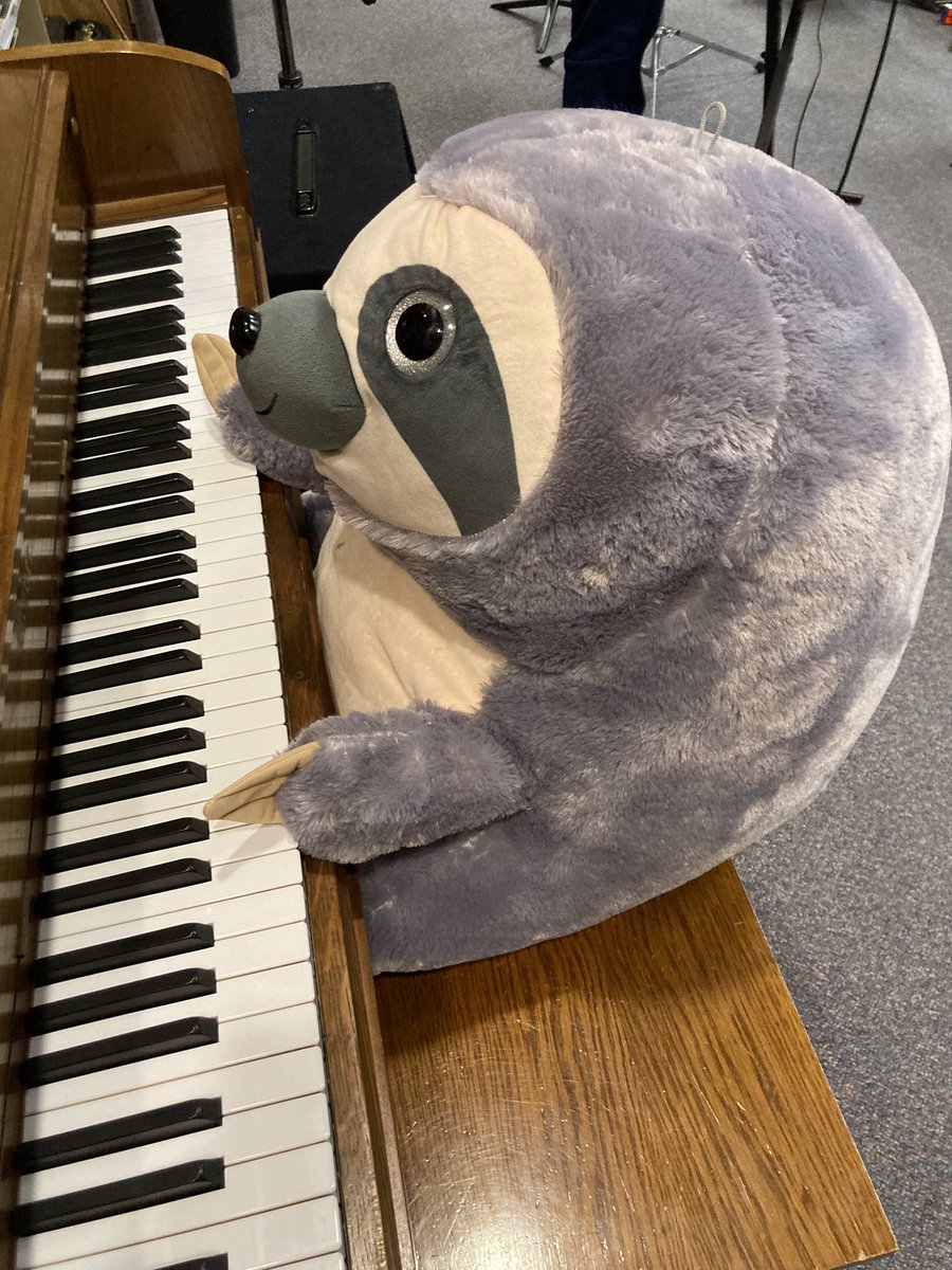 cmsnow2000's tweet image. New student today