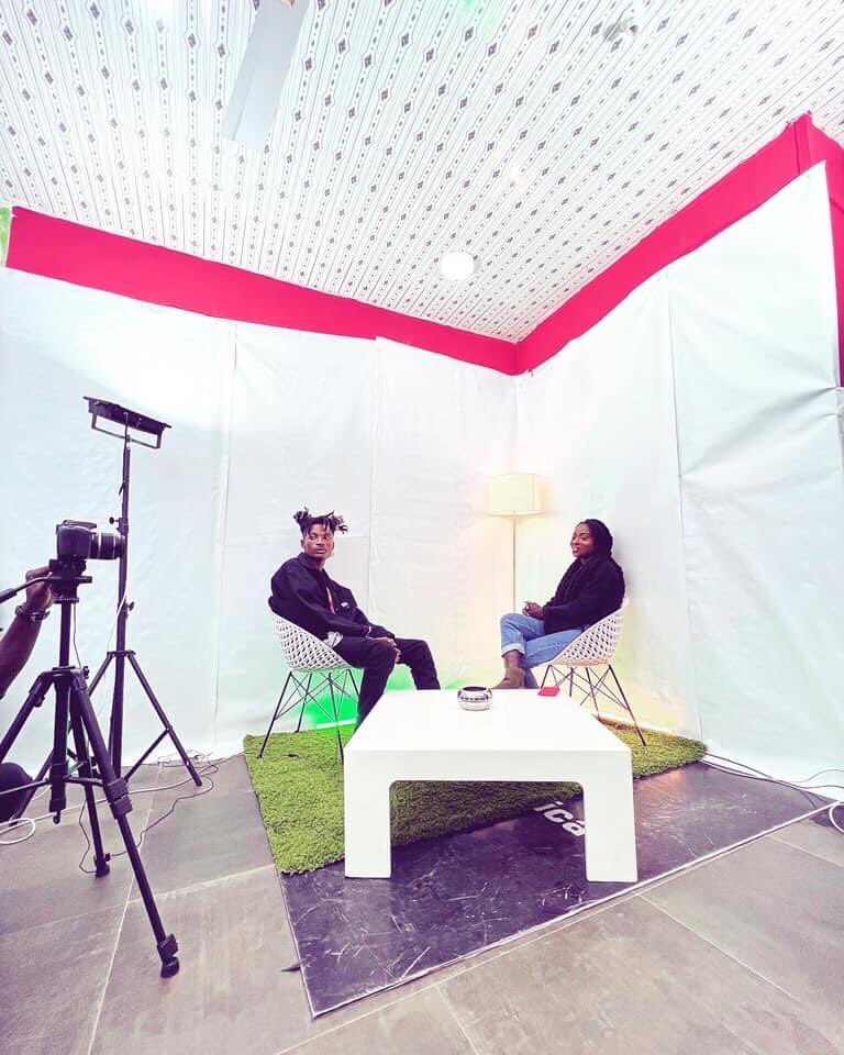 VoltaToTheWorld's tweet photo. Next One β @chief__one on interview with @oneplayafricaa
Watch his video #Mekamo on YouTube: https://t.co/OFAv4xcqqc
πΈ: @wizaadframes https://t.co/yd84bJaI3Y