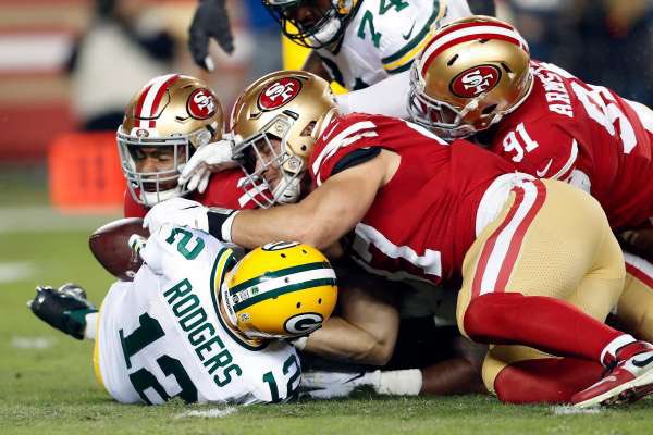 limajuliettango's tweet photo. In honor of Packers week, here are some of my favorite photos of Aaron Rodgers. #BeatThePackers https://t.co/xM2S8eLrfV