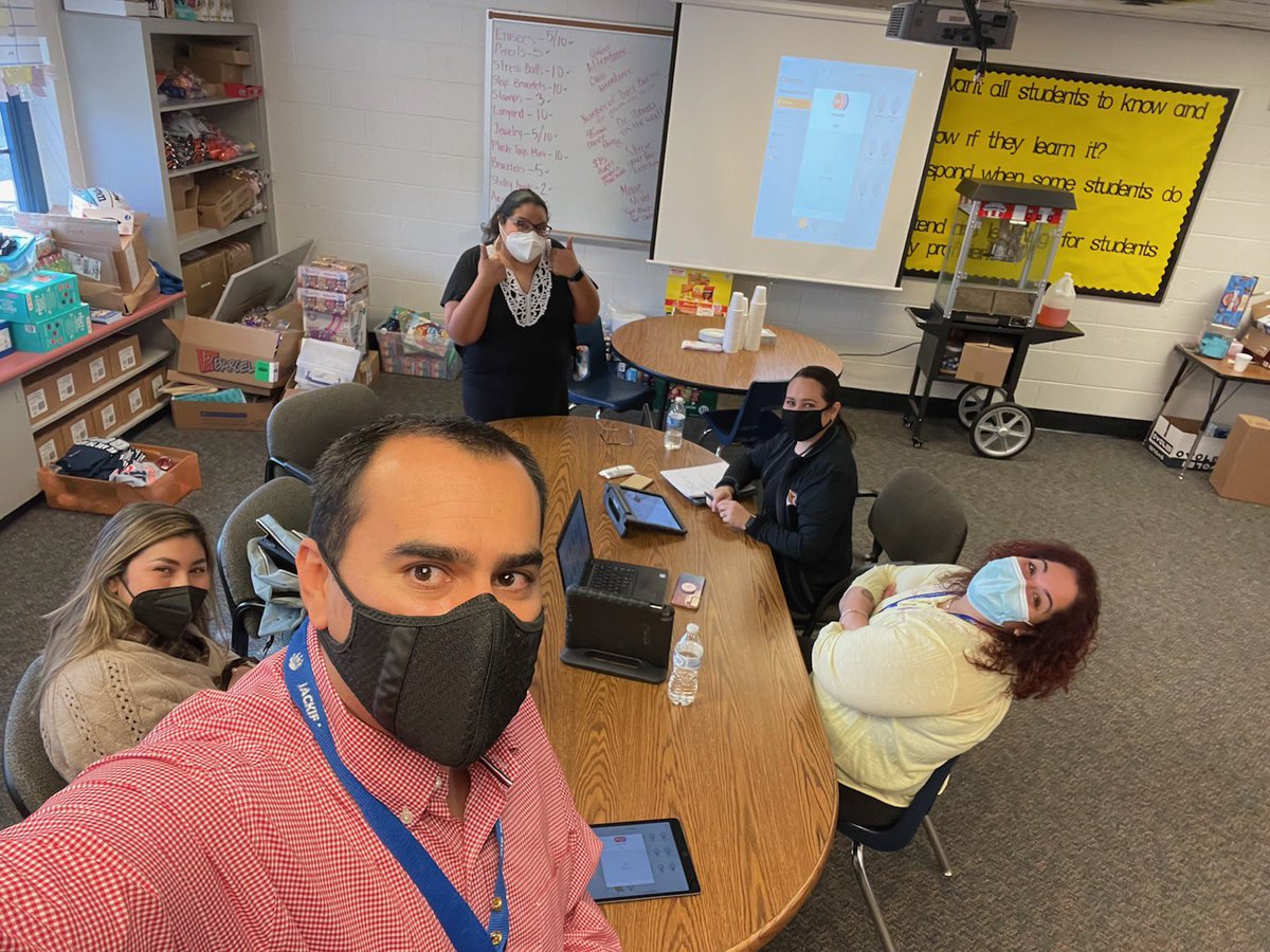 MrsHuber_DLC's tweet photo. It made me so happy to join forces with @Techieklassroom from @IISDTechService today as we trained my amazing @JohnRGood PreK teachers all about Apple Classroom!! ๐ต Reunited and it felt so good!! ๐ต Canโt wait to use it! #techyteamwork https://t.co/65O0e07m46