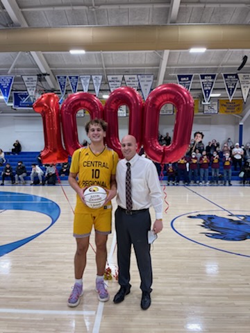 CR_athletics's tweet photo. Congratulations Justin Sorrano on scoring your 1000 point of your career tonight at Donovan Catholic. Thank you to DC on your hospitality. @Matt_Manley @ShoreSports_NJ @NJ_Sports @NJSIAA @shoresportsman @sherlonapp @ClementeHoops @DonovanSports @JSZ_Sports https://t.co/DpPn32nmLn