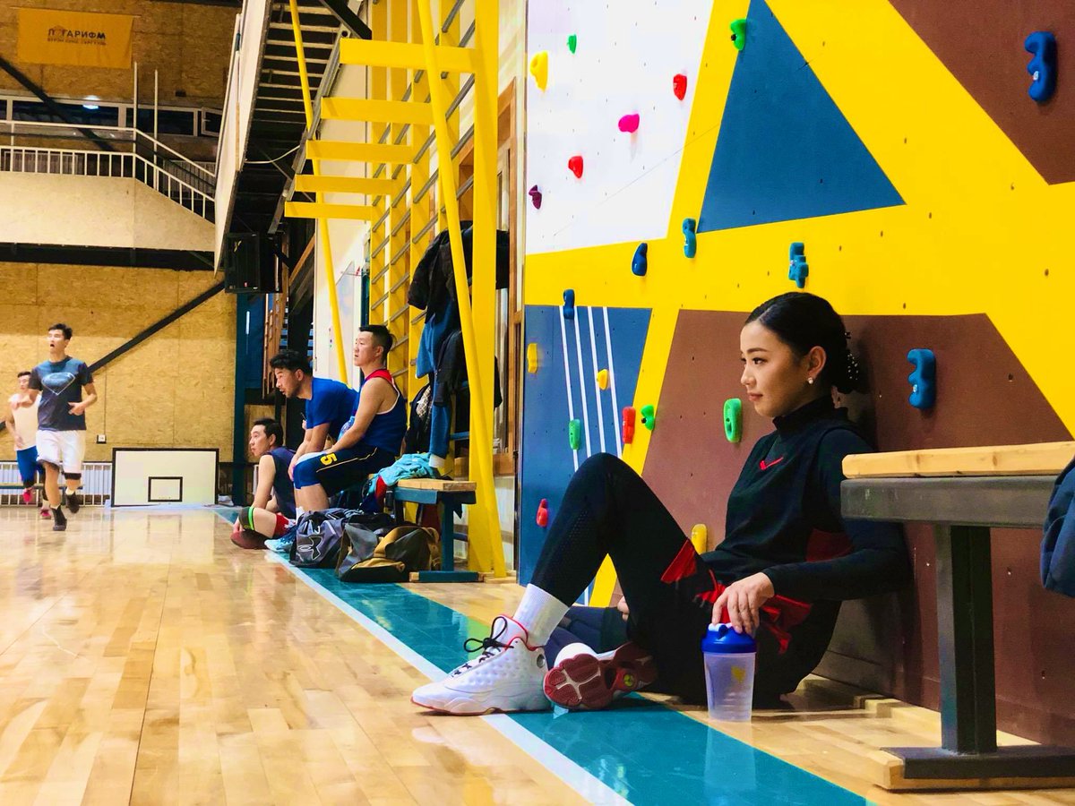 Гоо сайханд биш зааланд байхдаа илүү аз жаргал мэдэрдэг... Өглөөний мэнд 😇😇😇