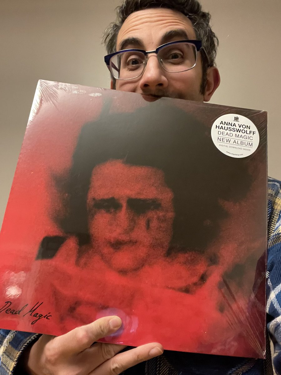 keeve_nachman's tweet photo. i may have spent all day on zoom, but at least i got a record in the mail! cc:@avonhausswolff #deadmagic #academictwitter #hashtag https://t.co/dD7v2qeBmp