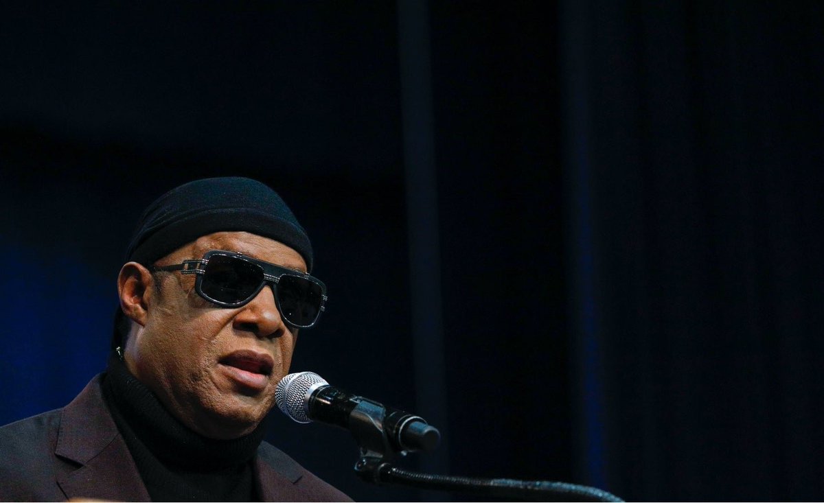 Stevie Wonder presses Senate: "The filibuster is not working for democracy" hill.cm/hLmg4yp