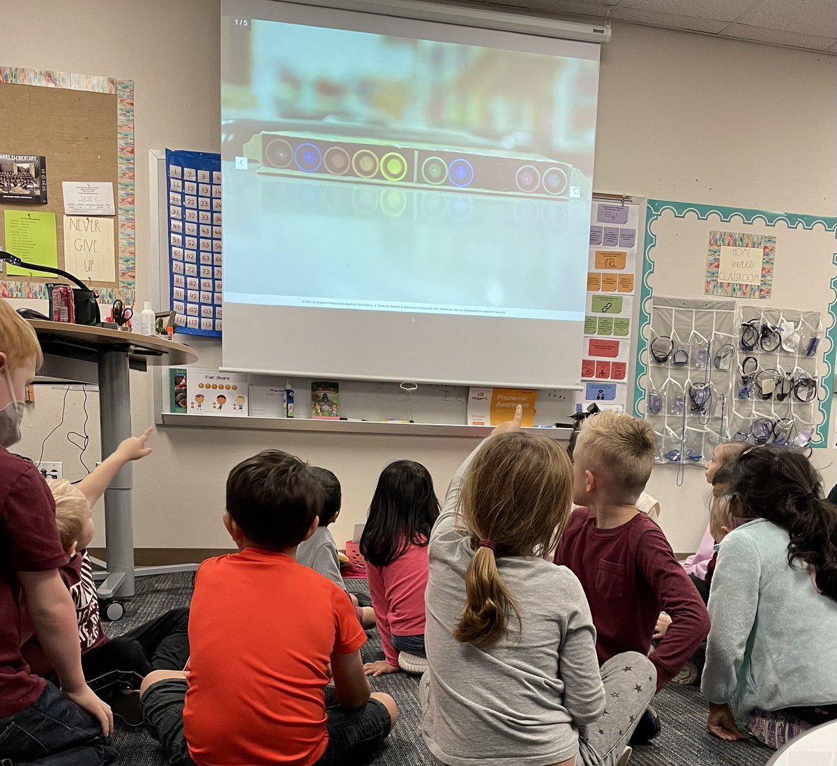 Loved how engaged these first grade mathematicians were in sharing what they noticed with their partners during our Image Talks today❤️  <a href="/gfletchy/">Graham Fletcher</a> <a href="/SparksElemFISD/">Sparks Elementary</a>