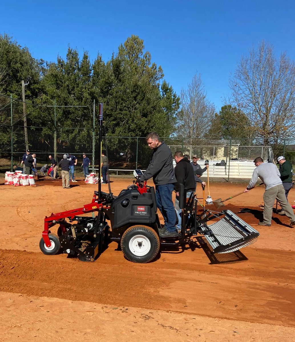 TheToroCompany's tweet photo. Introducing the #FieldPro6040. Our latest innovation was unveiled at #SFMA2022 as part of the @ProjectEvrGreen field rebuild — and it did not disappoint. https://t.co/02PPmxnUTG