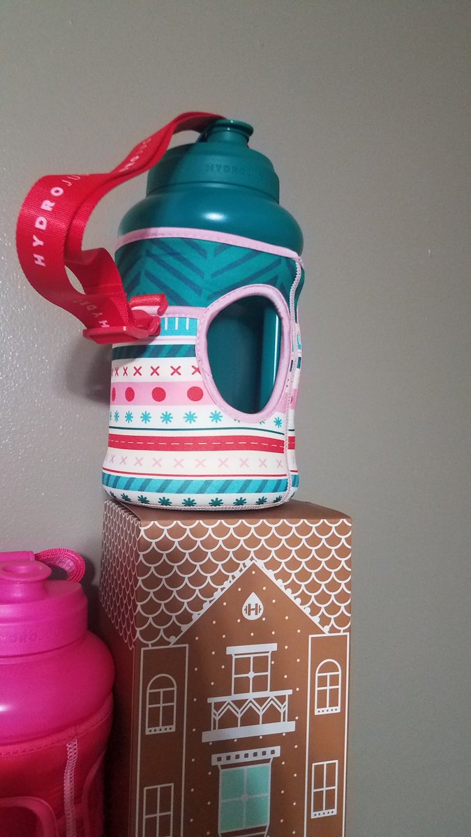 TALAKI's tweet photo. These hydrojugs are the best!!!!I love the colors, easy carry handles and adjustable straps..
https://t.co/yoZkRnzTQ6..
clink the link and buy❤ https://t.co/E3KEg0HU2M