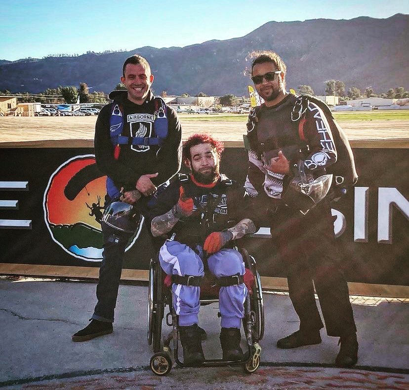 BoneheadHelmets's tweet photo. Proving the sky is not the limit!

#boneheadcomposites #madeinusa #skydiveelsinore #tandemskydiving #skydive #carbonfiberhelmets https://t.co/aFpV2Kdfm4