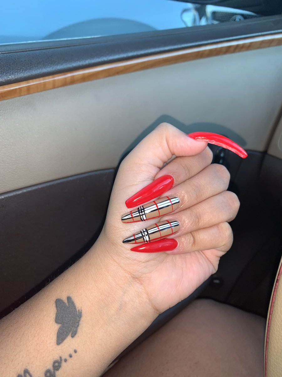 yalldontread_'s tweet photo. Play with somebody else 💅🏽 #RedYear🩸 https://t.co/FsotRgakWo