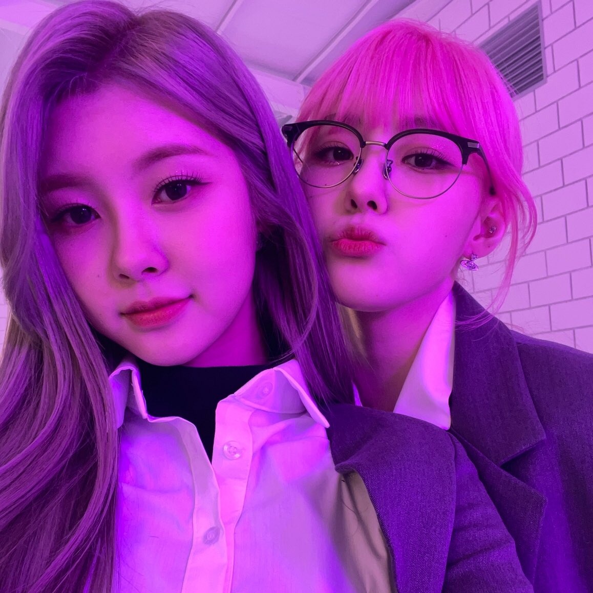 0200FEED's tweet image. kim's!