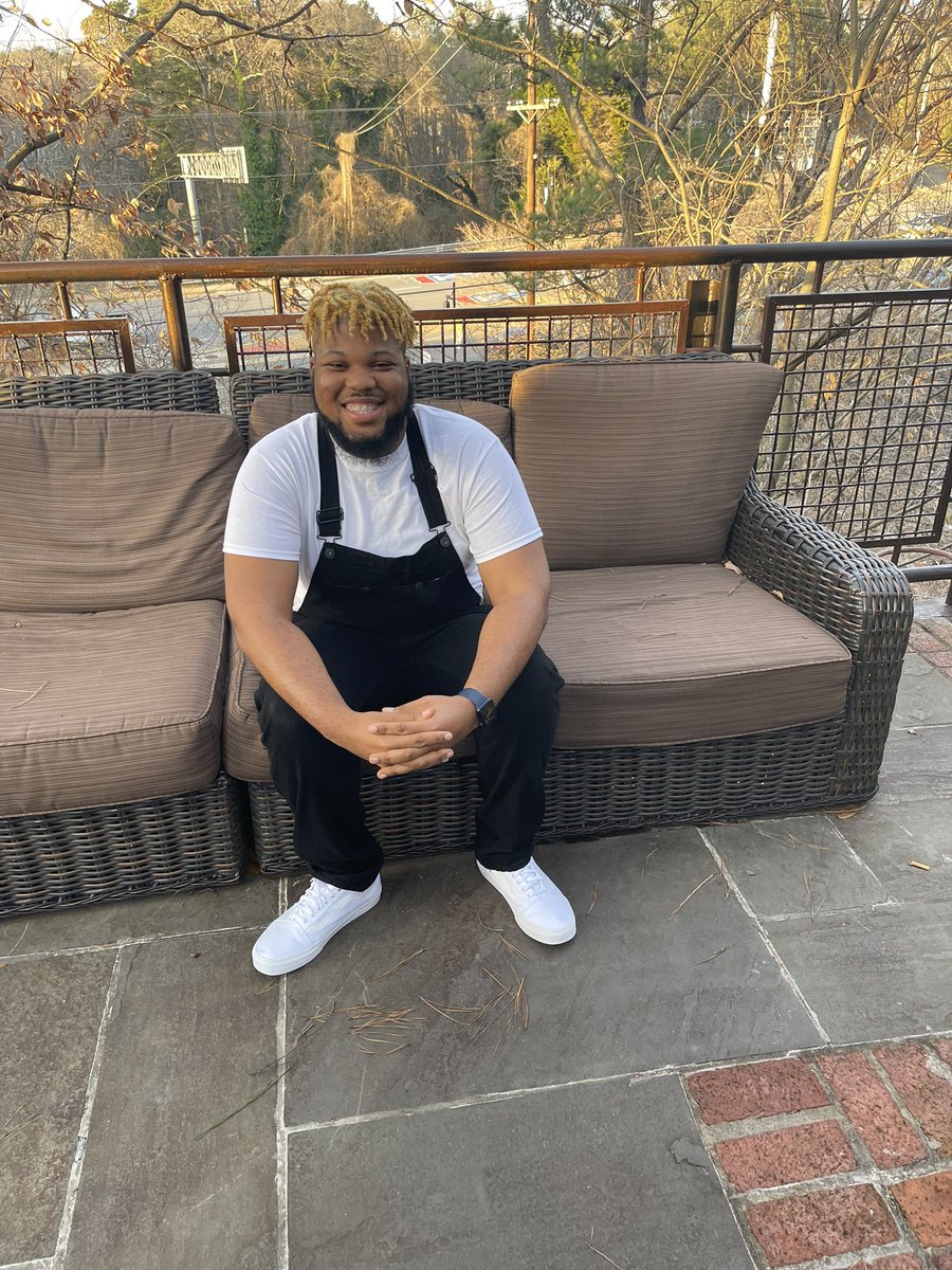 Brandon___Banks's tweet photo. blond, Happy 24th birthday to me! #KobeYear https://t.co/efjTobmfo9