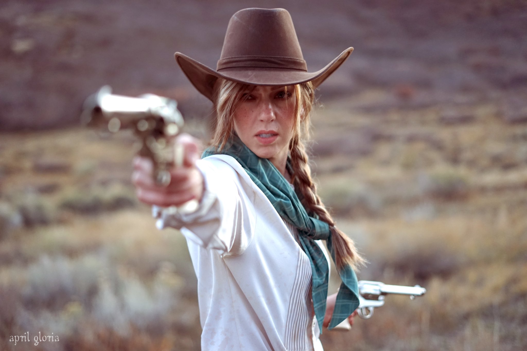 At hoppe Sow titel Rockstar Games on X: "RT @_aprilgloria: she SHOOT 🤠 Sadie Adler - Red Dead  Redemption 2 Photo by CG edit by me https://t.co/hdwUUB3FAO" / X