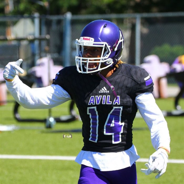 1wrldkey's tweet photo. Absolutely blessed to say I have received my 1st offer from Avila University!!!
@Coachcalexander @CoachBlunt10
#GoEagles #AUNation https://t.co/RqOgTBMEp2