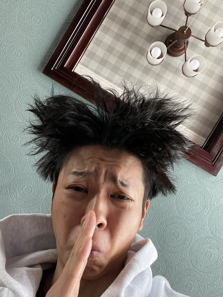 daisuke_NOTUSE's tweet photo. 24歳ありがとうございます〜！🎉🎉🎉
プレゼントで良さげな紅茶貰ったので飲むのが楽しみだ〜！！
今年1年tsurakoとだいすけをよろしくお願いします❤️‍🔥
 #tsurako https://t.co/qXu6wkBA8W
