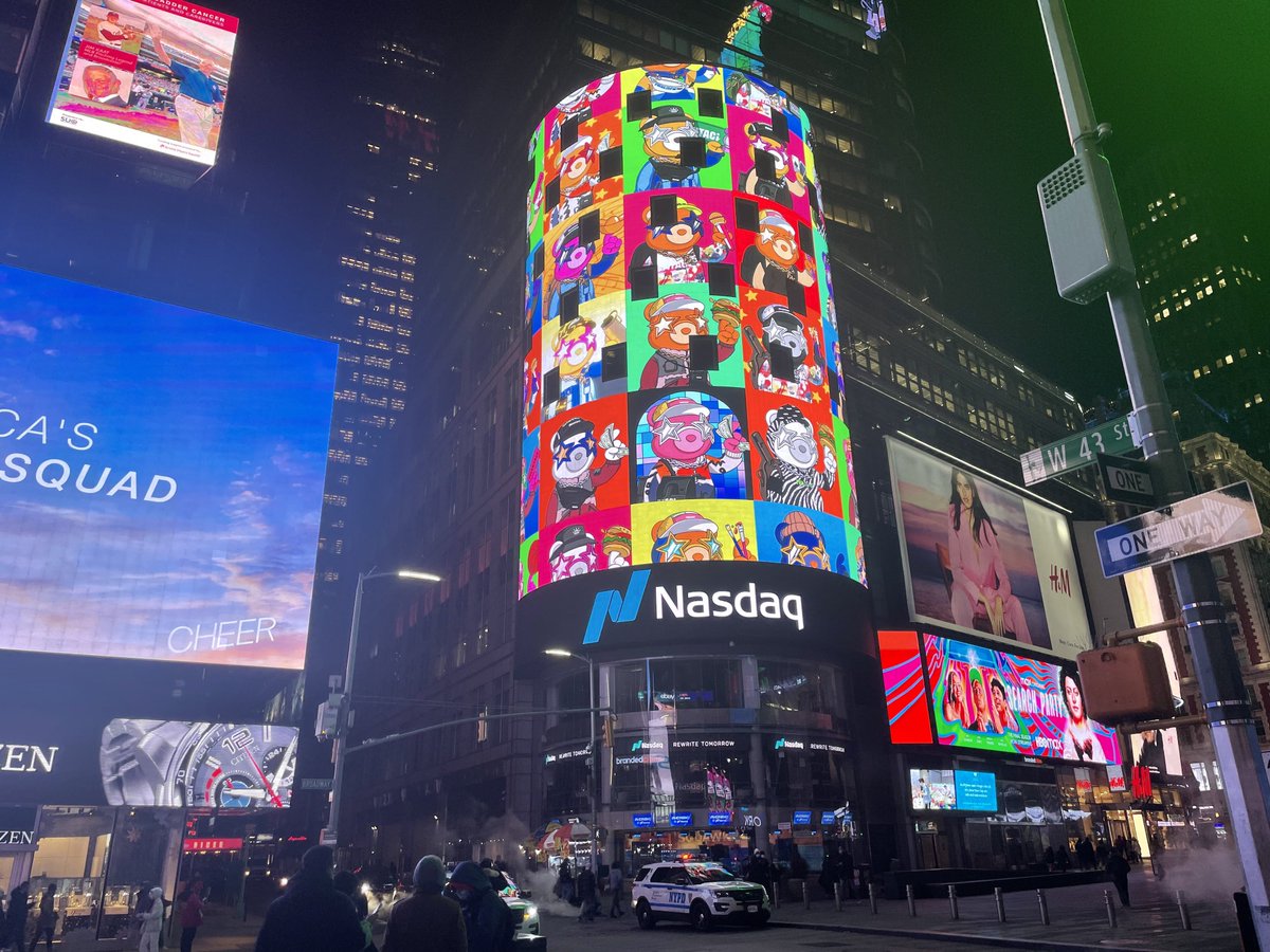 MoonRAR_NFT's tweet photo. Happy Birthday JayChow !! @EzekClub
Phanta Bear on Nasdaq billboard - New York Times Square
#phantabear #bearos #nftart #openseanft #nftcollectors #NFTCommmunity https://t.co/AGrvyICTjN