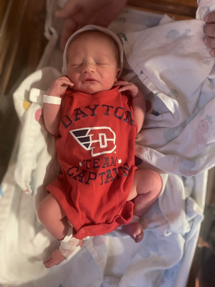roalef's tweet photo. Flyer fan since day one #dayton6th https://t.co/8t77MzuHtL