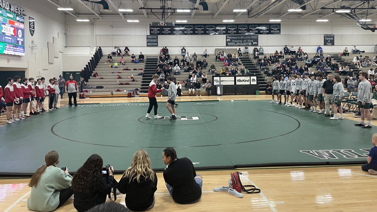 Tonight at MW:
Boys wrestling vs. Elkhorn (senior night)
Beadle vs. Russell wrestling
Boys reserve BB vs. Burke
Middle school show choir
#WalkAsAWildcat #WildcatPower