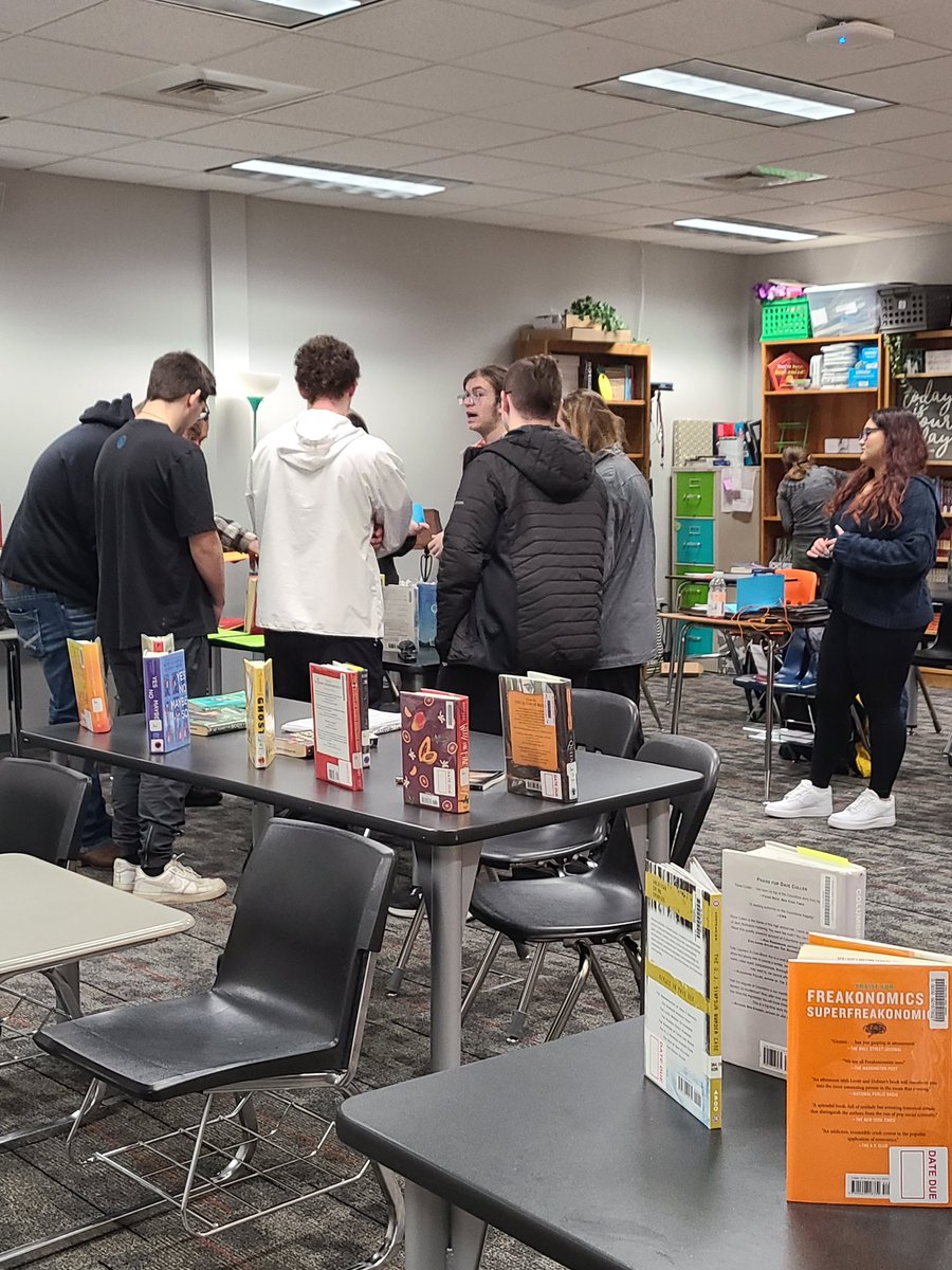 One of my favorite things to do with my upperclassmen students is to give a challenge/task, set a timer, and sit back to watch! #whoareleaders #problemsolving