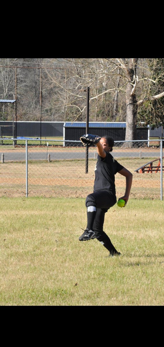 giants_lady's tweet photo. Back to the grind! Good to be back! 🥎 💯 🧨
#LadyGiantSoftball
#TMU https://t.co/huBSbxuPNa