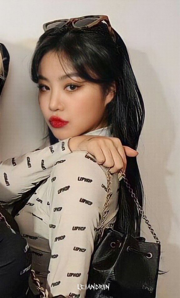 ︎
 ︎ 
            restarting. 
            like and rt to be mutuals. 

 ︎