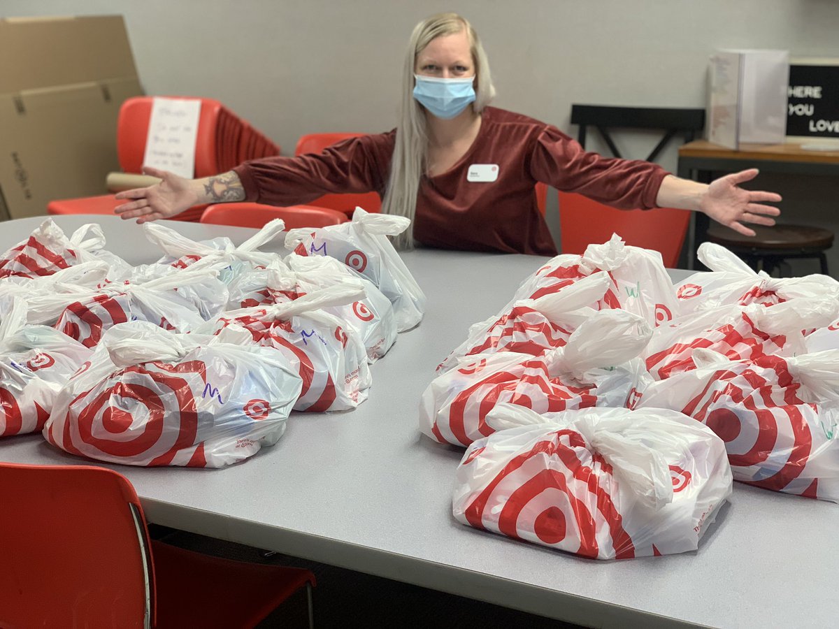 Sara (@saradurner) on Twitter photo A day late posting but had a great day of service creating kits for people in need ❤️ #MLKDayofService #D137MLKDayofService #MLKDay2022 #D137MakesADifference #Heart2HartDetroit <a href="/AlainaAzar/">Alaina Neshewait</a> <a href="/KatieStew3278/">Katie Stewart</a> <a href="/LizzyC1313/">Liz</a> A day late posting but had a great day of service creating kits for people in need ❤️ #MLKDayofService #D137MLKDayofService #MLKDay2022 #D137MakesADifference #Heart2HartDetroit <a href="/AlainaAzar/">Alaina Neshewait</a> <a href="/KatieStew3278/">Katie Stewart</a> <a href="/LizzyC1313/">Liz</a>