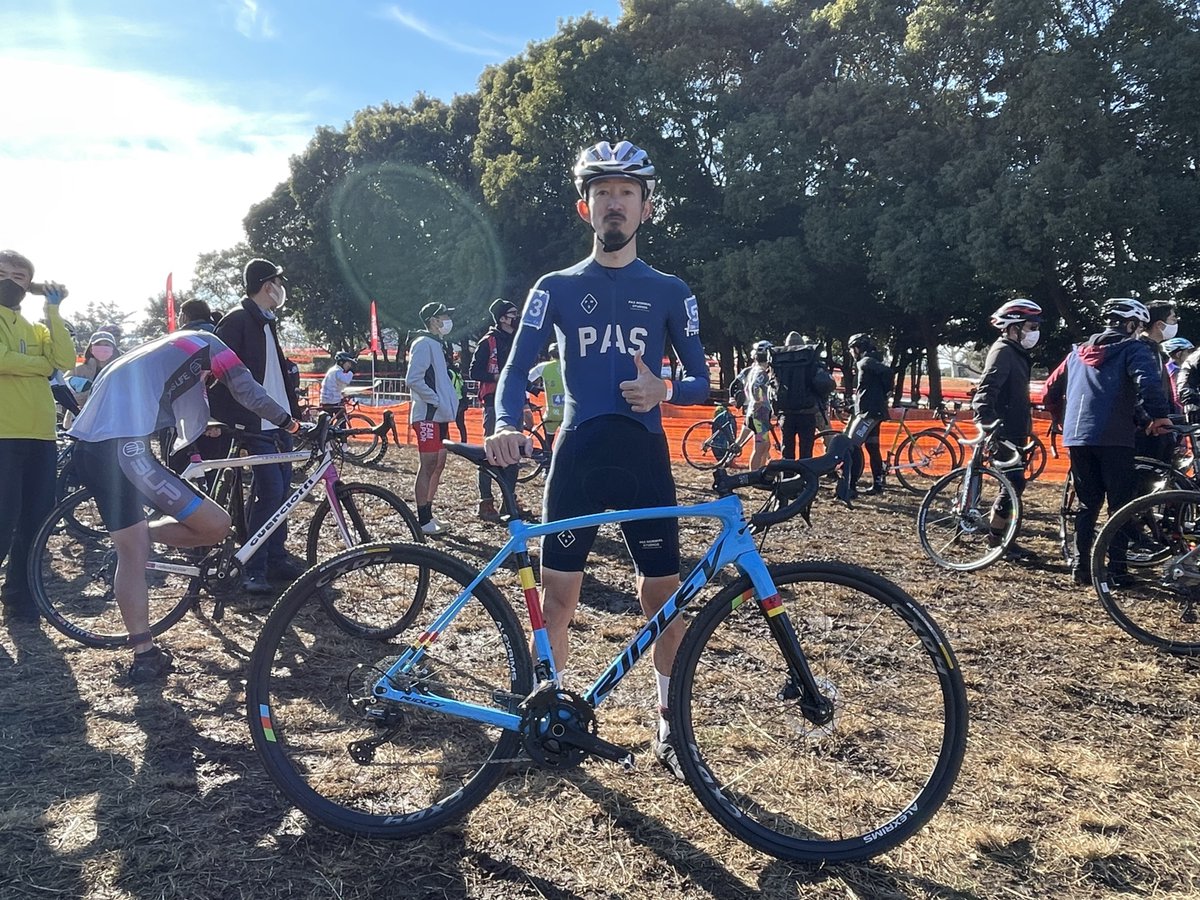 cycle_masao's tweet image. 「グラベルロード」買ったけど
「シクロクロス」で使うことの方が多くなった人のアカウントがこちらです😤

通勤で「オンロード」を走る事もあります🙄