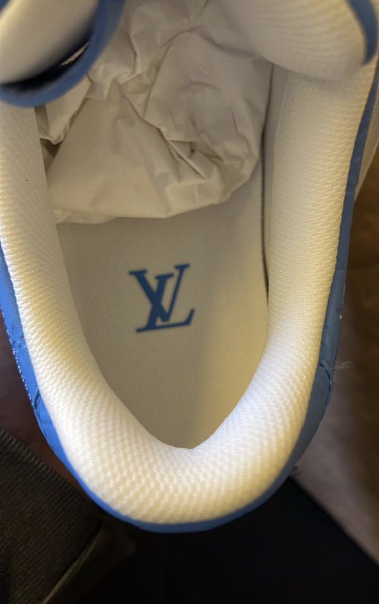nicekicks's tweet photo. Louis Vuitton x Nike Air Force 1 Low in “Blue” 📗 https://t.co/zHIx5wqWjJ