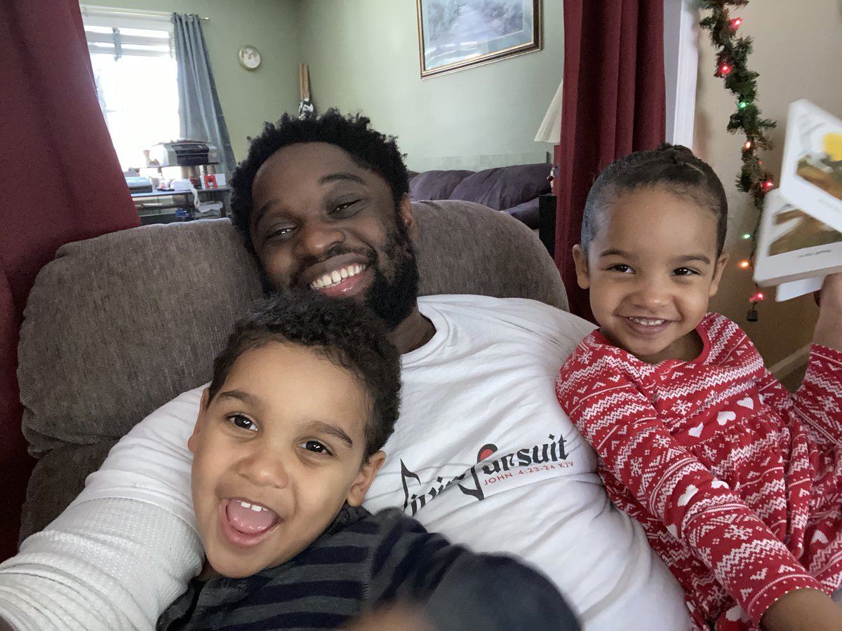 KessenaO's tweet photo. @TbirdTr3y_10 Bruh.. beautiful set of abominations you got there!!! I got two myself!!! 😂🤣

Also no scripture to back that blatant ignorant racism 😂🤣 https://t.co/qrswsOvFeQ