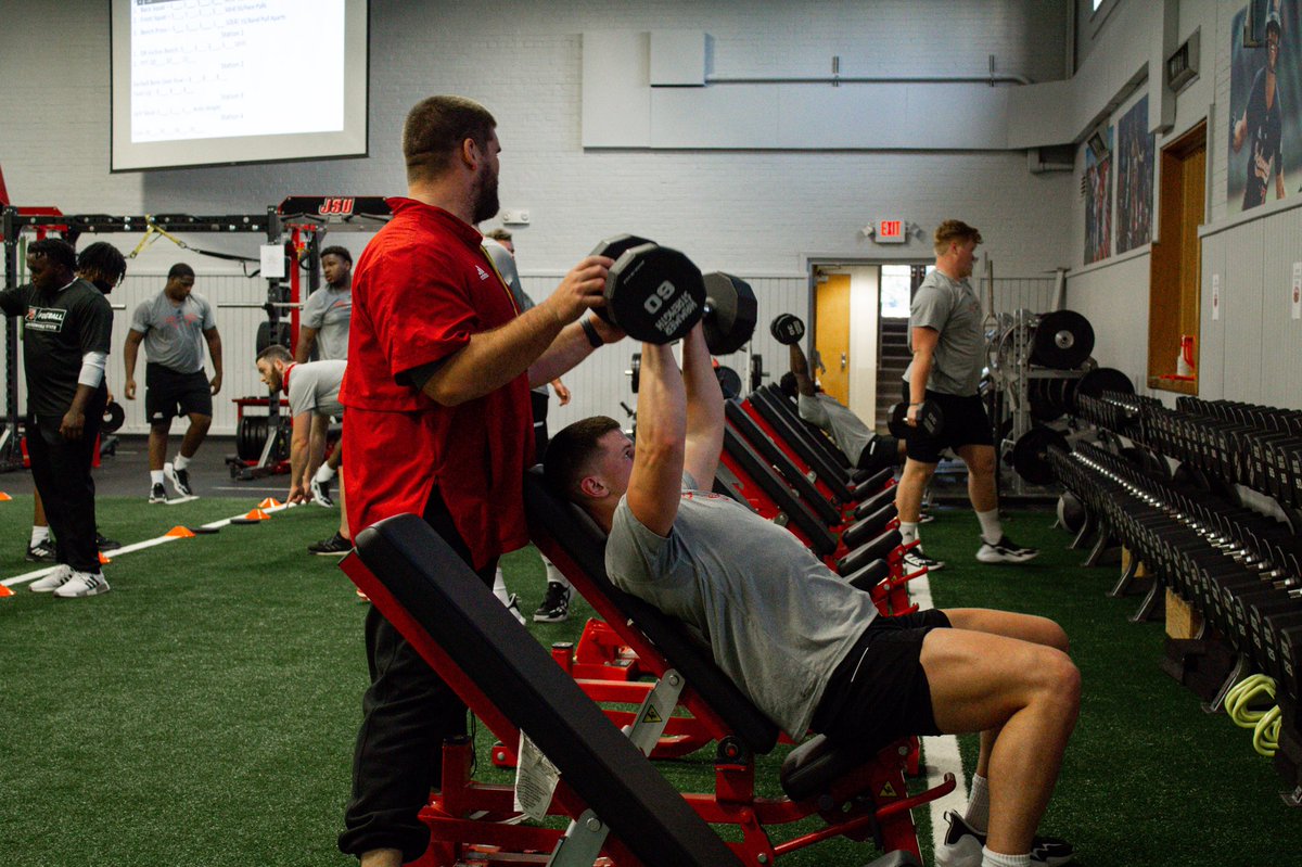 Coach_BMcCall's tweet photo. Week 1 in the books https://t.co/Wj7JsL3VoQ