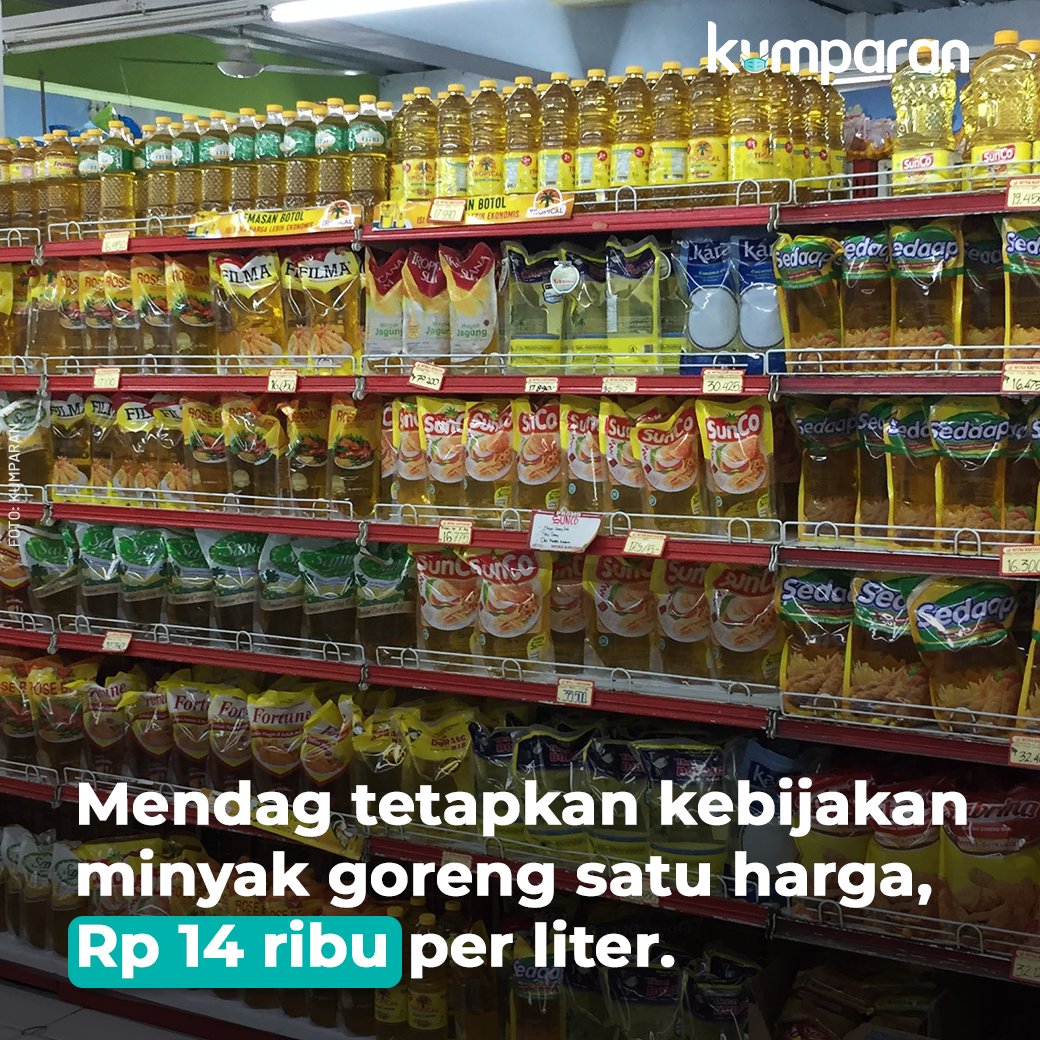kumparan's tweet photo. Kabar baik bagi masyarakat. Menteri Perdagangan (Mendag) Muhammad Lutfi kini menetapkan kebijakan minyak goreng satu harga, yakni Rp 14.000 per liter. #TopNews https://t.co/c5KB7hUvVY https://t.co/fqy5Qf14VX