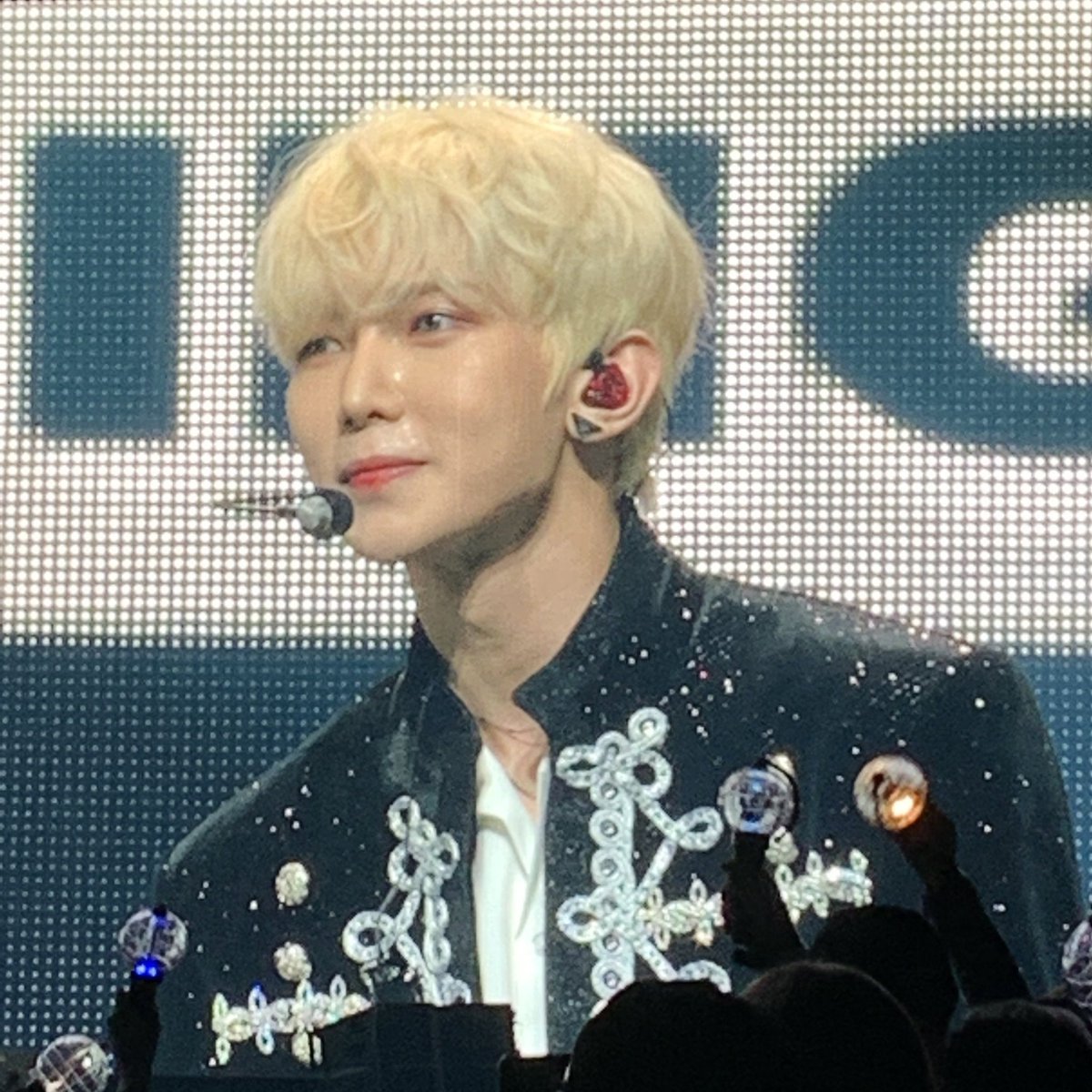 yeosang doing things tweet media