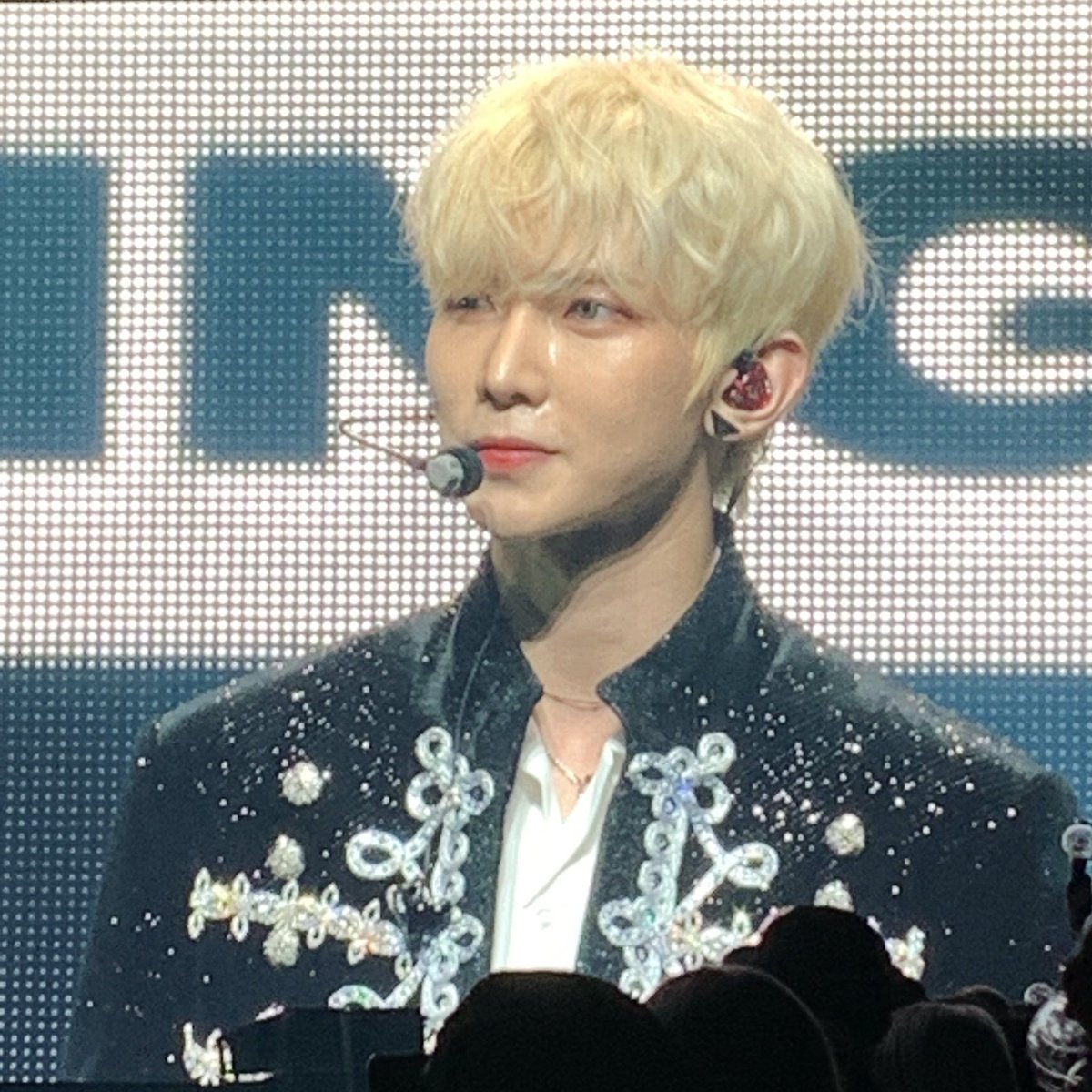yeosang doing things tweet media