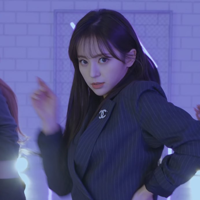 mashirohours's tweet photo. never forget hd mashiro in a suit 😵‍💫

#마시로 #케플러 #Mashiro #Kep1er https://t.co/BT1DPTYEzn