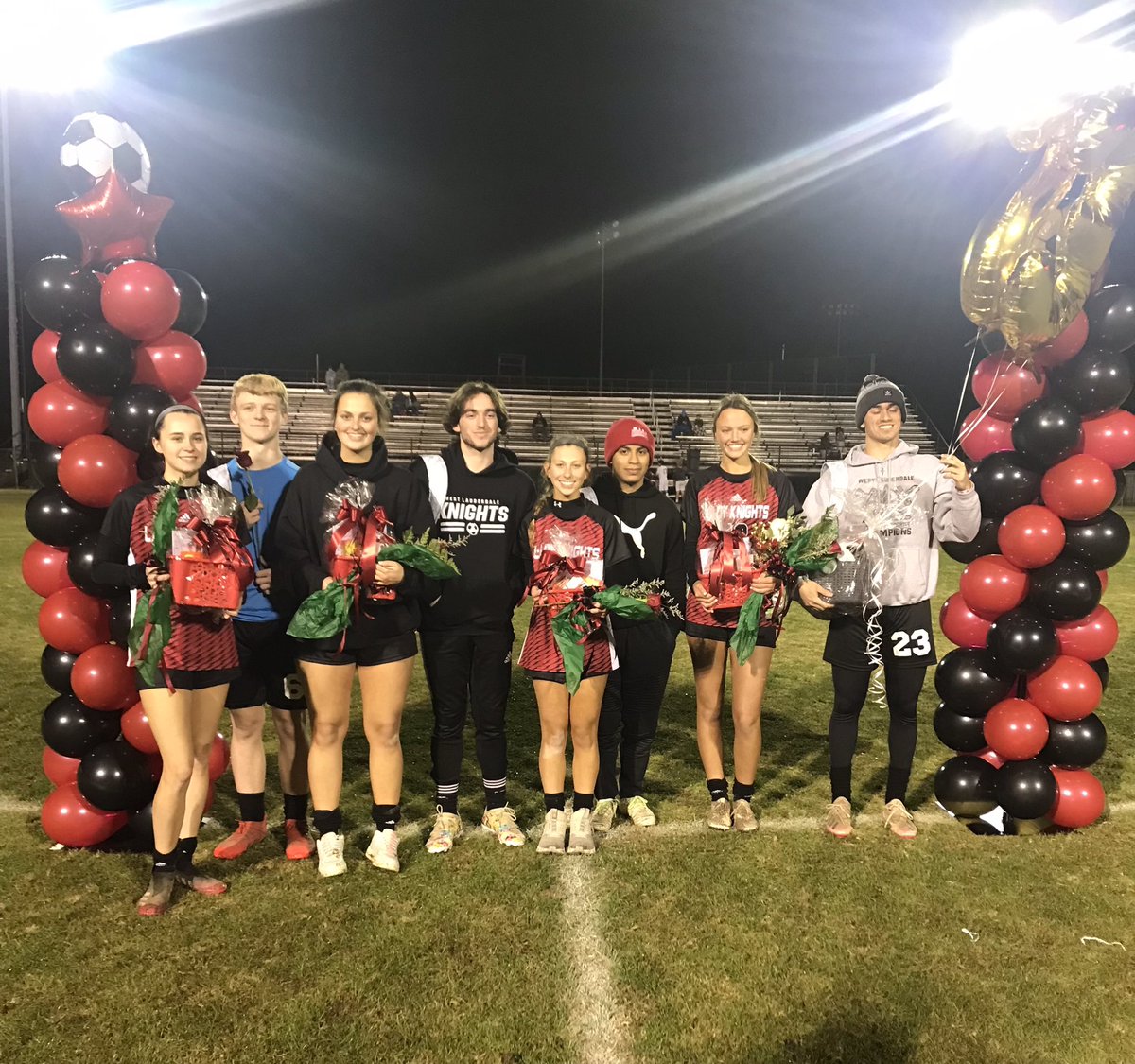 WLKnightsSoccer's tweet photo. Congrats seniors on the big district win on Senior Night🎓❤️‼️
⚫️19 @EmilyAria1
🔴 5 @BenthallEmily
⚫️38 @GracieBunyard
🔴18 @LillyVi84472961
#playoffbound #Road2State22 #Seniors2022 https://t.co/24E951zfJa