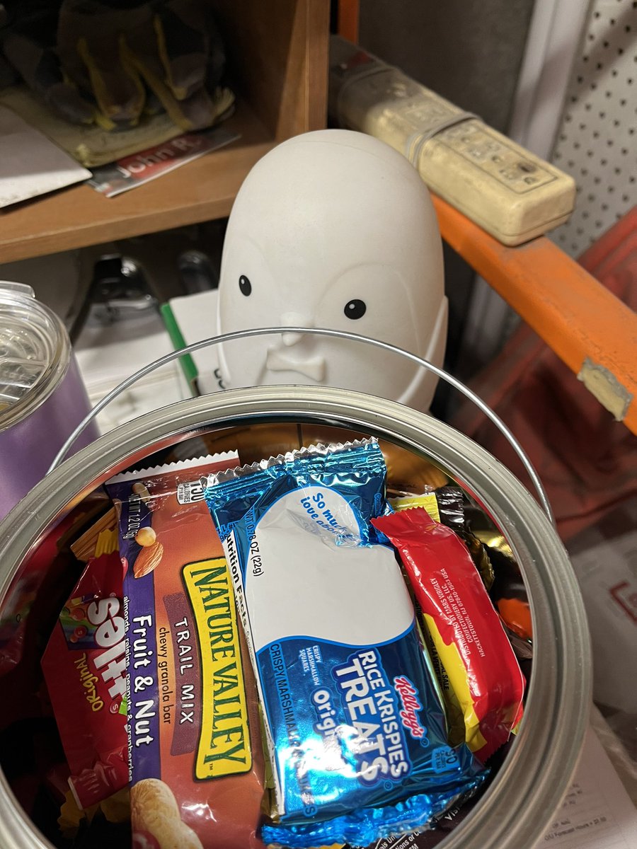 KuttlerSteve's tweet photo. Thank you RDC for the treats . YOU ROCK . https://t.co/3ke801ggKs
