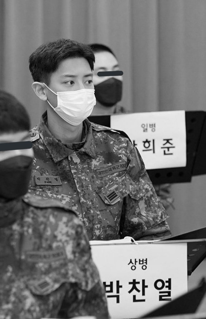starfess's tweet photo. -idol LIATTT CAKEP BANGET!! CORPORAL PARK CHANYEOL IS THE MAIN CHARACTER😍 https://t.co/k7TVDJgqGc