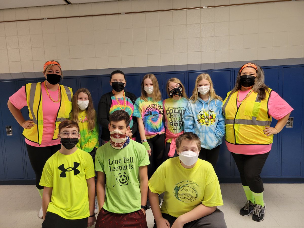 RidgewoodMS's tweet photo. Today's Spirit Day: NEON DAY
Don't forget! Tomorrow is INSIDE OUT DAY! Wear your clothes inside out!
#Intermurals #SpiritWeek https://t.co/126g8Pch1Q