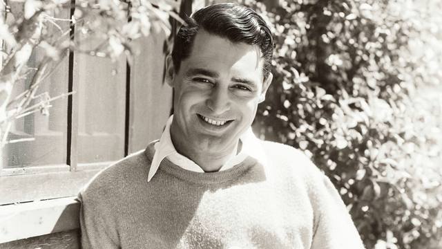 ClassicMovieHub's tweet image. On Cary's birthday today...
Lives Behind the Legends' Arancha @ClassicHC shares thoughts on Cary Grant - Finding Happiness... #classicmovies   classicmoviehub.com/blog/lives-beh…