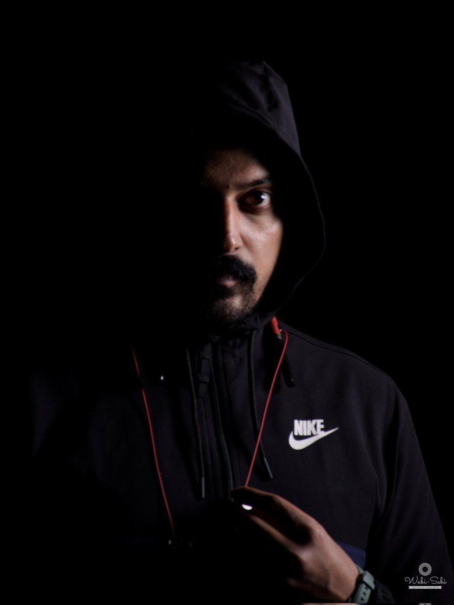 BholaPuneet's tweet photo. All black - 2 ...
.
.
Shot on @NikonIndia 
Product - @BoultAudio Zcharge neckband 
.
1/125
f-7.1
ISO100
50mm
.
#selfportrait #all #black #red #neckband #one #light #setup #outdoor #shoot #noedit #nofilter https://t.co/ZSn4g4XMEb
