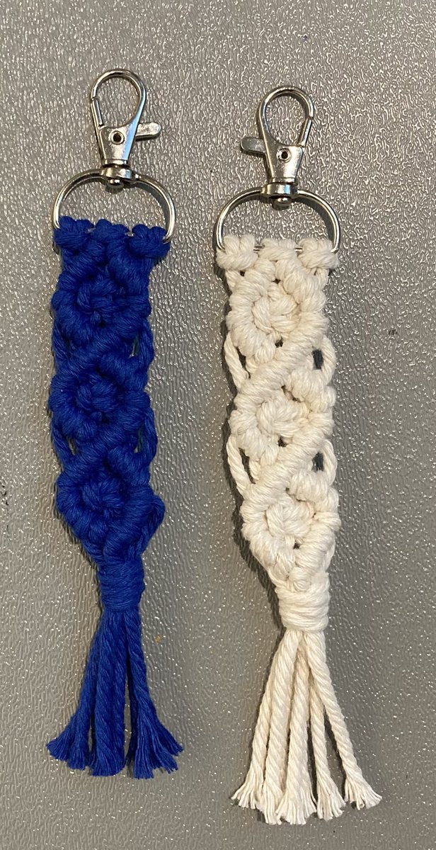thatliBEARian's tweet image. We had a fun and successful night learning the basics of macrame! #programminglibrarian