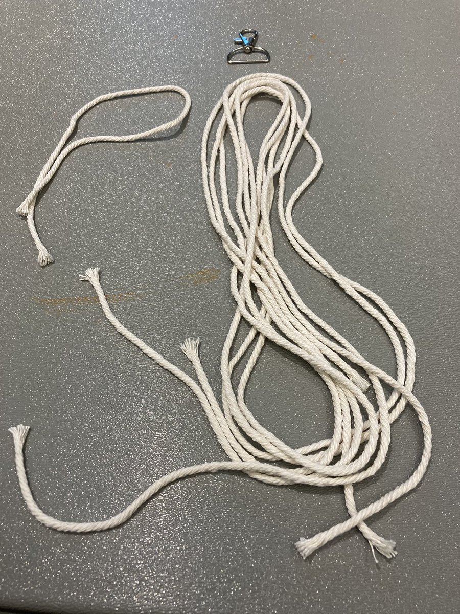 thatliBEARian's tweet image. We had a fun and successful night learning the basics of macrame! #programminglibrarian